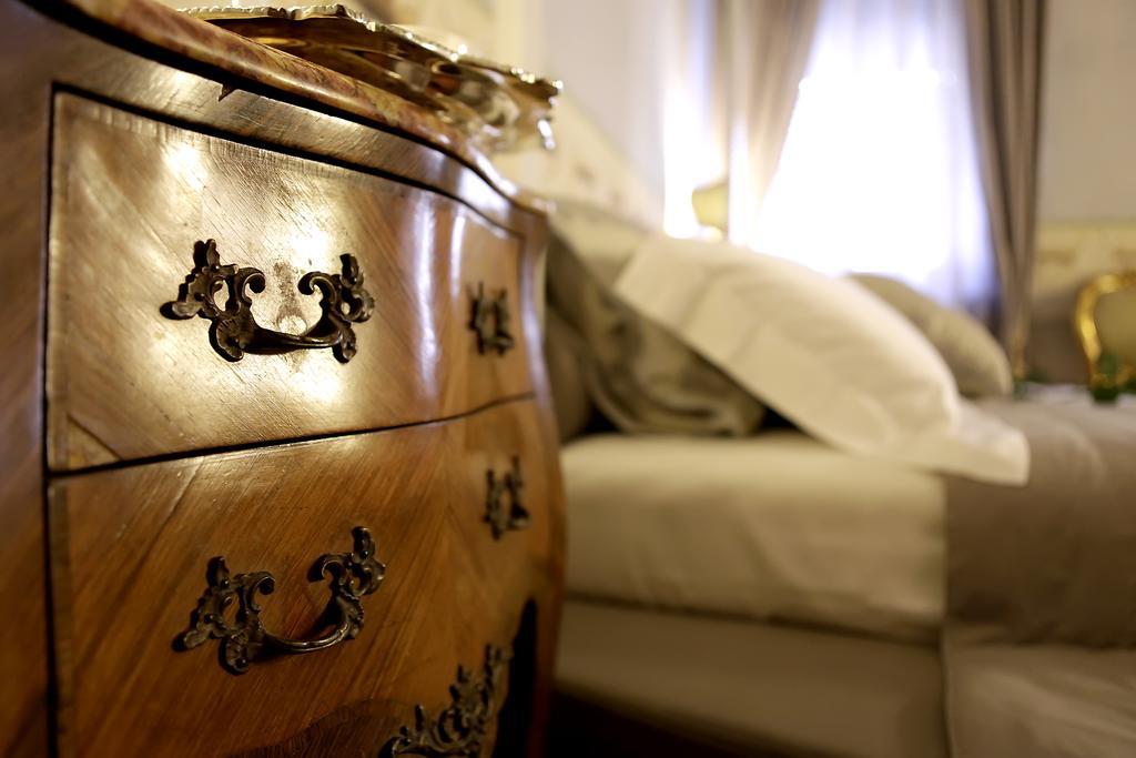 مبيت وإفطار بيزا Residenza D'Epoca -Santa Caterina الغرفة الصورة