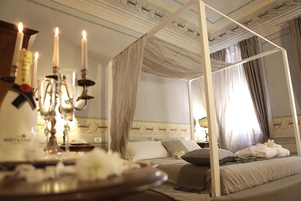 مبيت وإفطار بيزا Residenza D'Epoca -Santa Caterina الغرفة الصورة